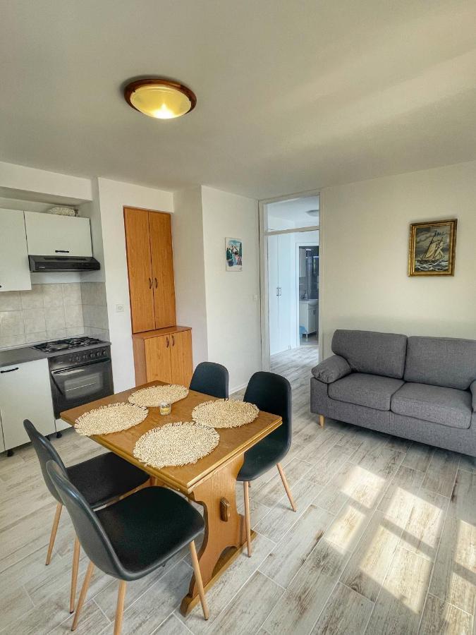 Apartments Mimoza บริสท์ ภายนอก รูปภาพ